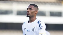 Joaquim ainda quer permanecer no Santos em 2024. Foto: Abner Dourado/AGIF