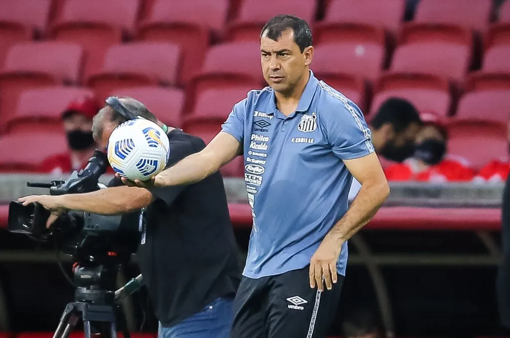 Fabio Carille vem participando de forma direta da reformulação da equipe. Foto: Pedro H. Tesch/AGIF