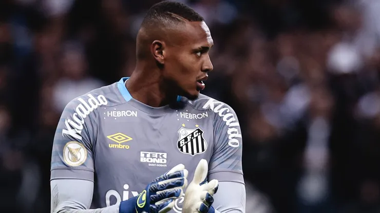 Foto: Ettore Chiereguini/AGIF - John acertou com equipe do Brasileirão