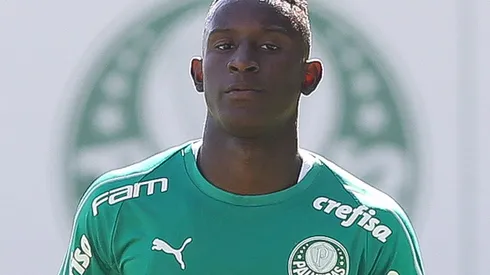 Angulo treina na Academia, em 2019. O colombiano rendeu boa grana ao Verdão - Foto: Flickr Oficial SEP