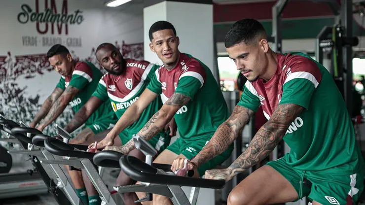 Zagueiro do Fluminense retorna aos treinamentos com o clube. Foto: Lucas Merçon / Fluminense