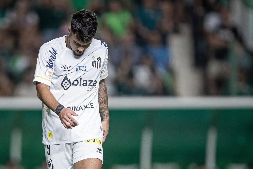 Marcos Leonardo jogador do Santos durante partida contra o Goias no estadio Serrinha pelo campeonato Brasileiro A 2023. Foto: Heber Gomes/AGIF