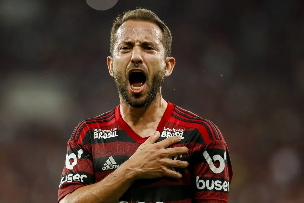 E. Ribeiro, ídolo do Fla (Photo by Bruna Prado/Getty Images)