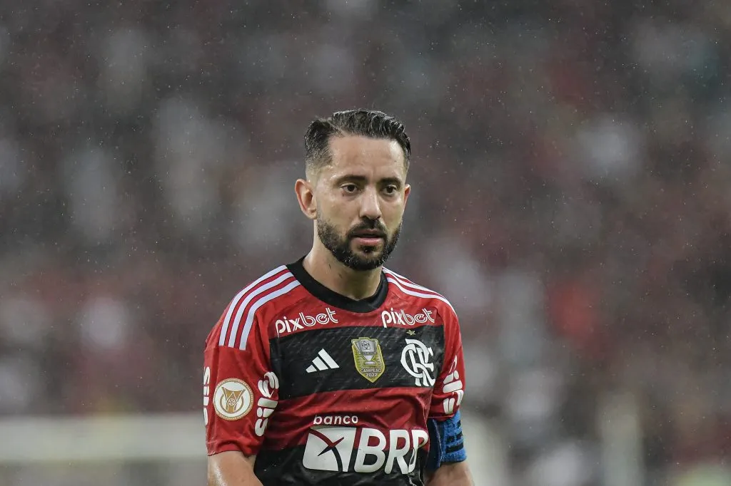 Everton Ribeiro vai jogar no Bahia, não no Corinthians – Foto: Thiago Ribeiro/AGIF.