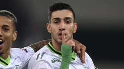Pedrinho é um dos reforços do Peixe para 2024 e já aparece entre os titulares - Foto: Buda Mendes/Getty Images)