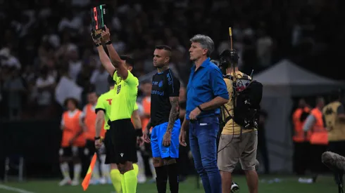 Luan jogador do Gremio durante partida contra o Corinthians no estadio Arena Corinthians pelo campeonato Brasileiro A 2023. Foto: Ettore Chiereguini/AGIF