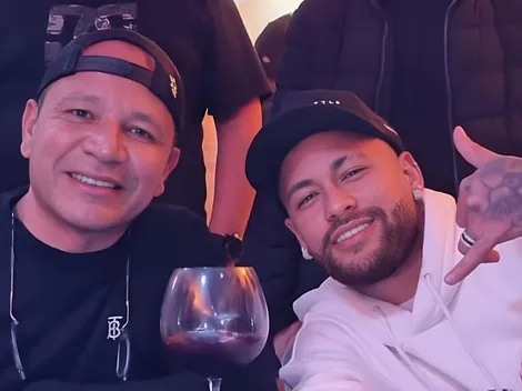 Medalhão de 33 anos pode jogar no Santos após contato com Neymar Pai