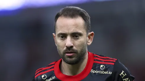 Everton Ribeiro deve definir seu futuro nessa semana