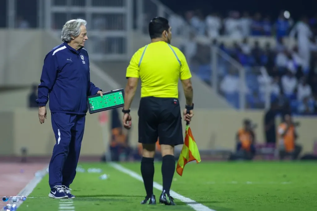 AL AHSAA, SAUDI ARABIA – NOVEMBER 3: Jorge Jesus coach of Al Hilal during the Saudi Pro League match between Al Fateh and Al-Hilal at Prince Abdullah Bin Jalawi Stadium on November 3, 2023 in Al Ahsaa, Saudi Arabia. (Photo by Yasser Bakhsh/Getty Images)