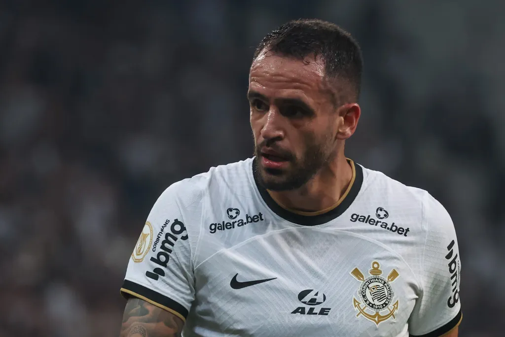 Renato Augusto deve estar à disposição da comissão técnica no Campeonato Carioca. Foto: Marcello Zambrana/AGIF