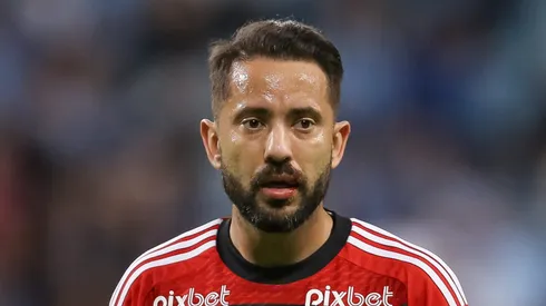 Everton Ribeiro não chegou a acordo de renovação com o Flamengo. Pedro H. Tesch/Getty Images)