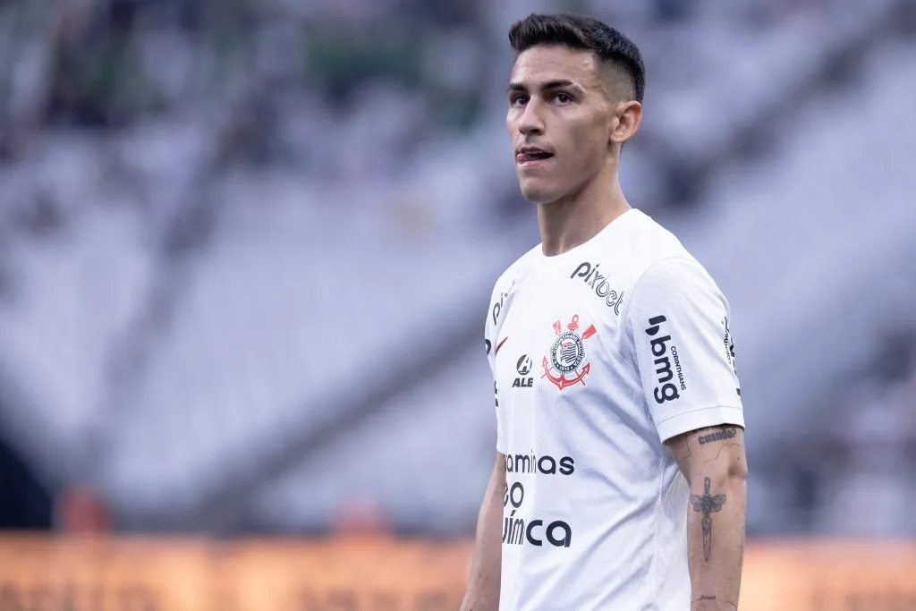 Rubens Gomes fala sobre futuro de Matías Rojas no Corinthians . Foto: Ettore Chiereguini/AGIF