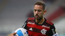 Foto: Leonardo Fernandez/Getty Images - Everton Ribeiro em partida pelo Flamengo