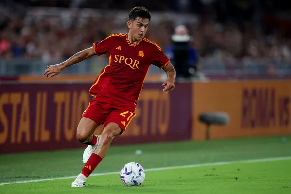 Foto: Paolo Bruno/Getty Images – Dybala teve seu nome colocado no Flamengo