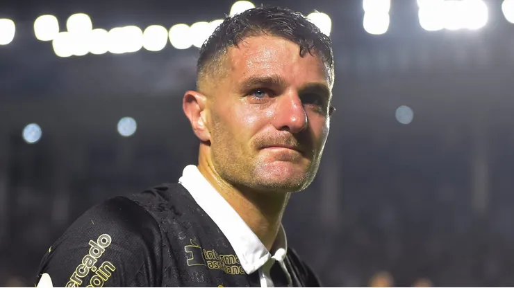 Foto: Thiago Ribeiro/AGIF - Vegetti em partida do Vasco pelo Campeonato Brasileiro de 2023