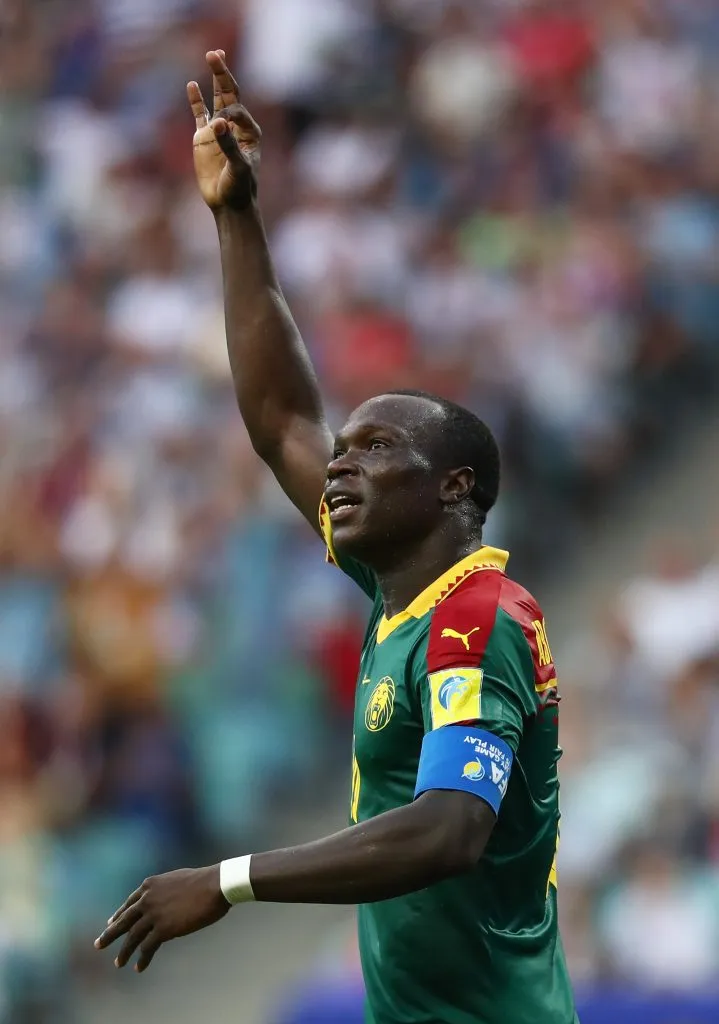 Aboubakar em ação pela Seleção Camaronesa – Foto: Dean Mouhtaropoulos/Getty Images)