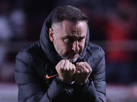 Humilhado: Vítor Pereira 'sofre' com Casagrande após críticas sobre Fábio Santos