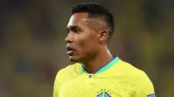 Foto: Julian Finney/Getty Images - Alex Sandro pela Seleção Brasileira na Copa do Mundo de 2022