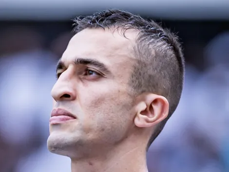 João Schimidt pode ter impacto em saída de volante do Santos