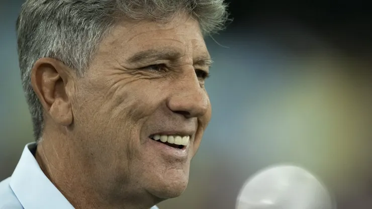 Foto: Jorge Rodrigues/AGIF - Renato Portaluppi em partida do Grêmio no Campeonato Brasileiro de 2023