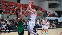 Em Assunção, no Paraguai, Brasil atropelou a equipe local pelas eliminatórias da Americup (Foto: Divulgação/Twitter @basquetebrasil)