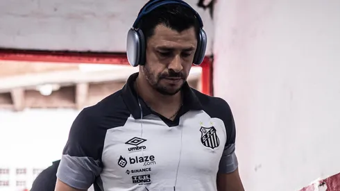 Giuliano precisa superar problema - Fotos- Raul Baretta/ Santos FC.