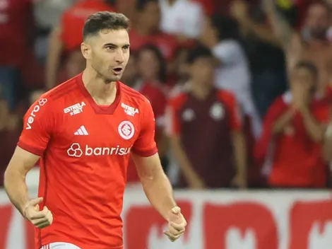 Lucas Alario comemora seu primeiro gol contra o Grêmio com recado nas redes sociais