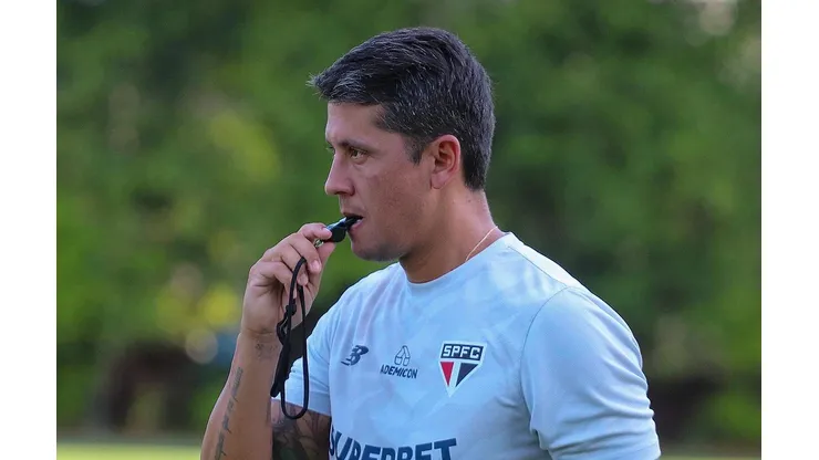 Thiago Carpini começa a ser questionado no Tricolor - Foto: Flickr Oficial do São Paulo Futebol Clube