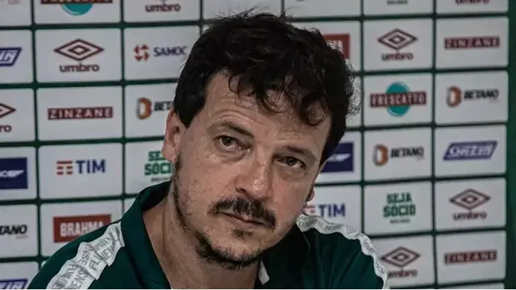 Fernando Diniz em coletiva (Foto: Marcelo Gonçalves - FFC)
