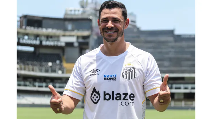 Foto: Reinaldo Campos/AGIF - Giuliano retorna após lesão