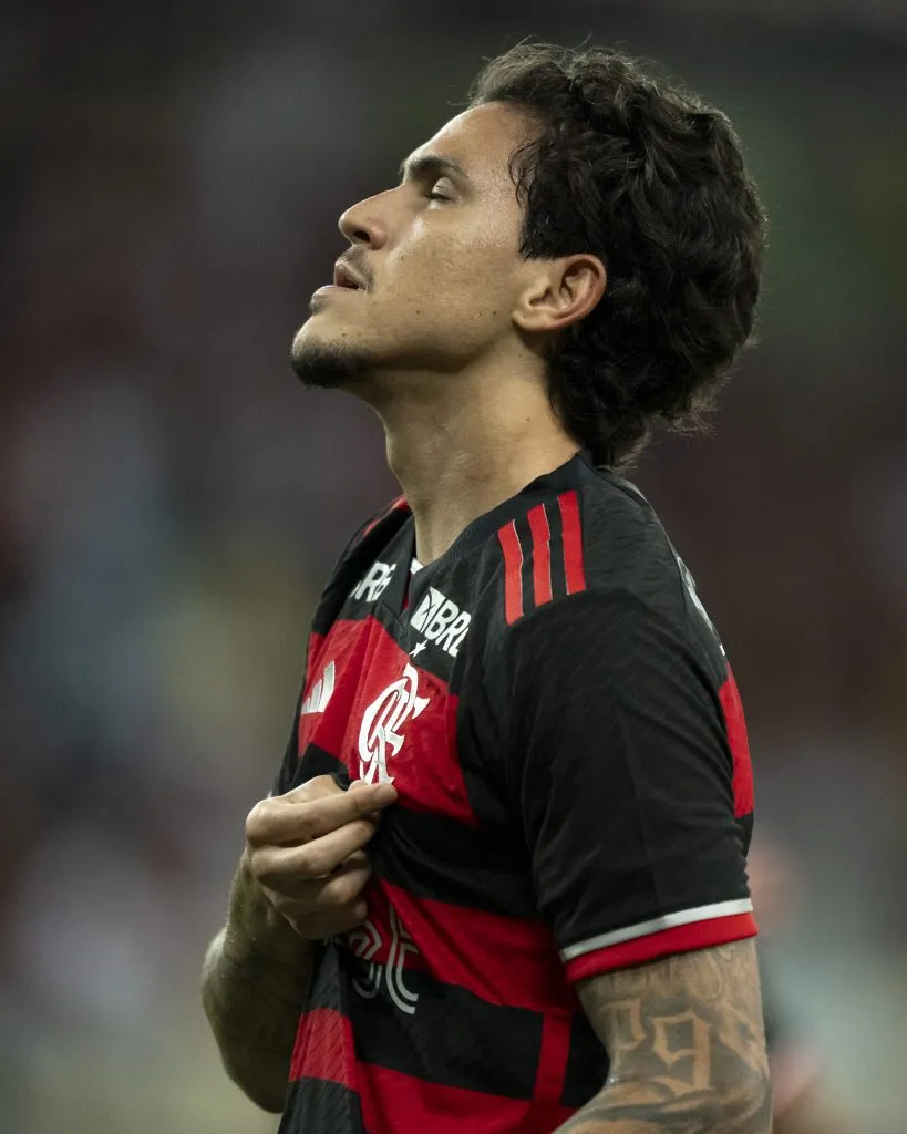 RJ – RIO DE JANEIRO – 20/02/2024 – CARIOCA 2024, FLAMENGO X BOAVISTA – Pedro jogador do Flamengo comemora seu gol durante partida contra o Boavista no estadio Maracana pelo campeonato Carioca 2024. Foto: Jorge Rodrigues/AGIF