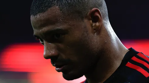 De La Cruz terá que atuar fora de posição novamente no Fla-Flu - Foto: Buda Mendes/Getty Images