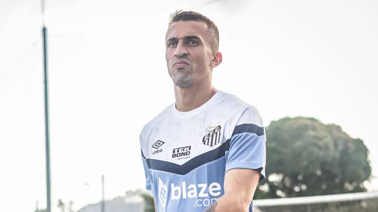 João Schmidt fez Carille mudar o que pensava quando retornou à Vila - Fotos: Raul Baretta/ Santos FC.
