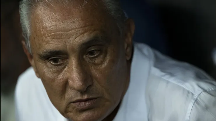 Viña faz sua estreia pelo Flamengo. Foto: Jorge Rodrigues/AGIF