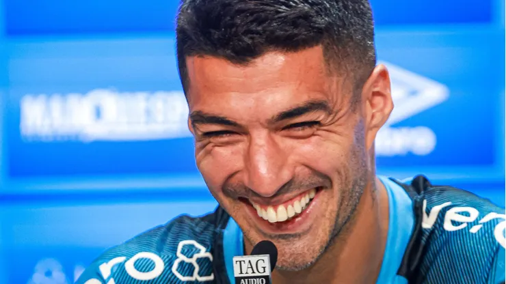 Foto: Maxi Franzoi/AGIF - Suárez em entrevista na época de Grêmio