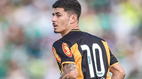 Foto: Pedro Zacchi/AGIF - Rômulo pelo Novorizontino, no Campeonato Paulista