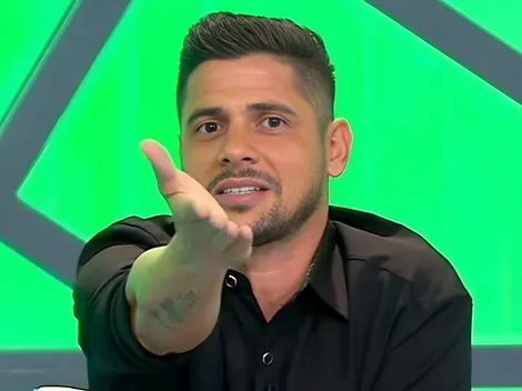 SURPREENDENTE! Cicinho sai em defesa do Corinthians após erro grave