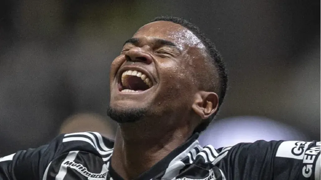 Foto: Alessandra Torres/AGIF – Torcedores pediram a titularidade de Alisson Santana