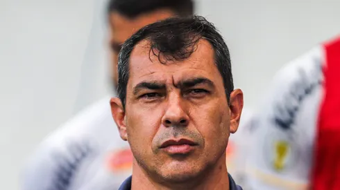 Carille sofre derrota no Santos. Foto: Reinaldo Campos/AGIF