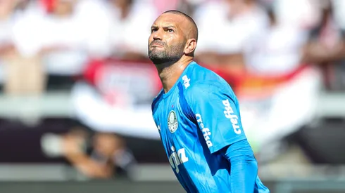 MG - BELO HORIZONTE - 04/02/2024 - SUPERCOPA 2024, PALMEIRAS X SAO PAULO - Weverton jogador do Palmeiras durante aquecimento antes da partida contra o Sao Paulo no estadio Mineirao pelo campeonato Supercopa 2024. Foto: Gilson Lobo/AGIF