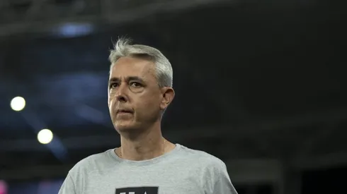 Tiago Nunes não vive bom momento no Fogão. Foto: Jorge Rodrigues/AGIF