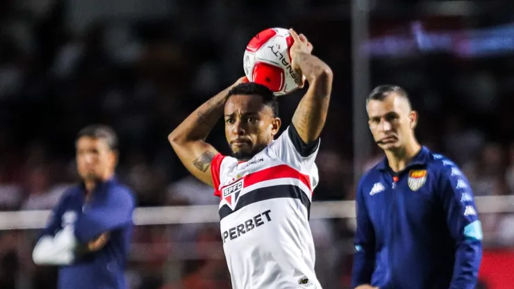 Welington foi bastante criticado pelos torcedores. Foto: Reinaldo Campos/AGIF