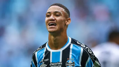 Gustavo comemorando seu tento. Foto: Lucas Uebel / Grêmio FBPA