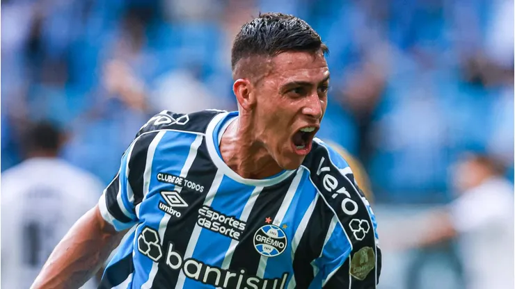 Pavón foi o homem do jogo em estreia pelo Grêmio. Foto: Maxi Franzoi/AGIF