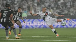 Foto: Thiago Ribeiro/AGIF - Botafogo e Vasco duelam pelo Campeonato Brasileiro de 2023