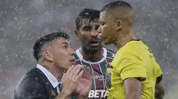 Arbitragem de Bruno Mota Correia no clássico foi criticada. Foto: Alexandre Loureiro/AGIF