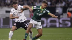 Palmeiras e Corinthians se enfrentando durante o Campeonato Brasileiro 2023. Foto: Alan Morici/AGIF