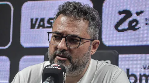 Alexandre Mattos toma atitude no Vasco. Foto: Thiago Ribeiro/AGIF