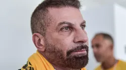 Foto: Thiago Ribeiro/AGIF - Pedrinho, presidente do Vasco, durante a eleição