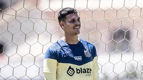 Gabriel Brazão foi surpreendido nos bastidores com futuro no Santos